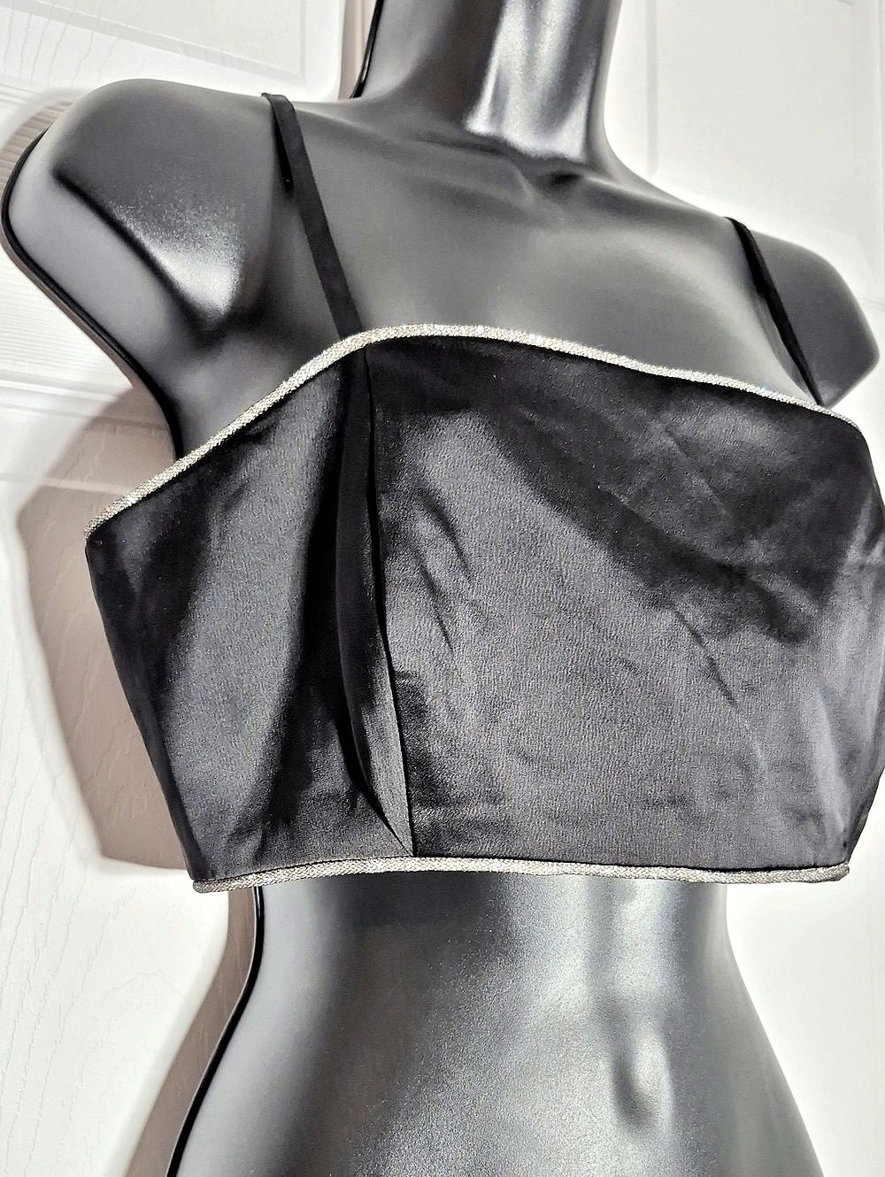 Satin Rachel Zoe Pewter Rhinestone Trim Crop Top in Black Size 6/medium  NWT - Picture 5 of 14